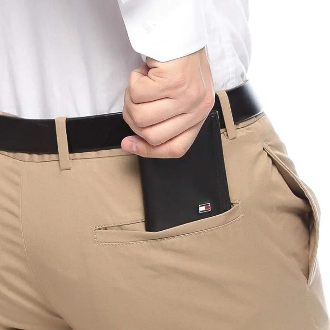 Tommy Hilfiger Cambridge Trifold Leather Wallet - Black