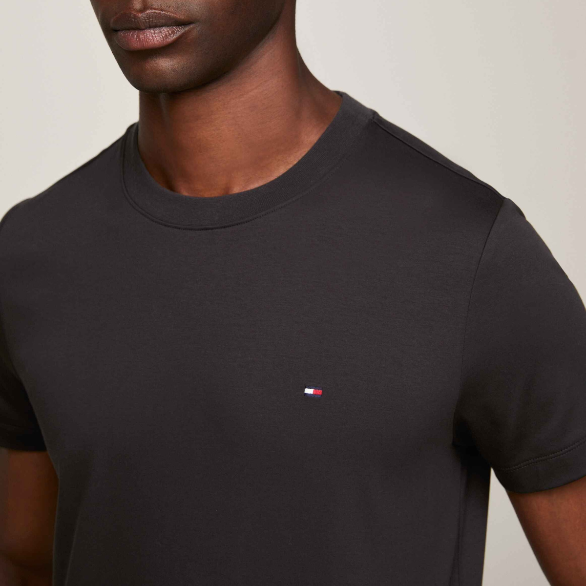 Tommy Hilfiger Logo Flag Detail Crew Neck T-Shirt