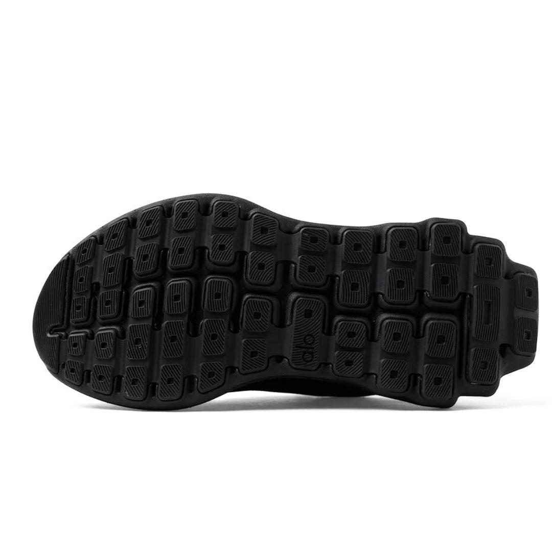 ALO Runner Trainer - BLK