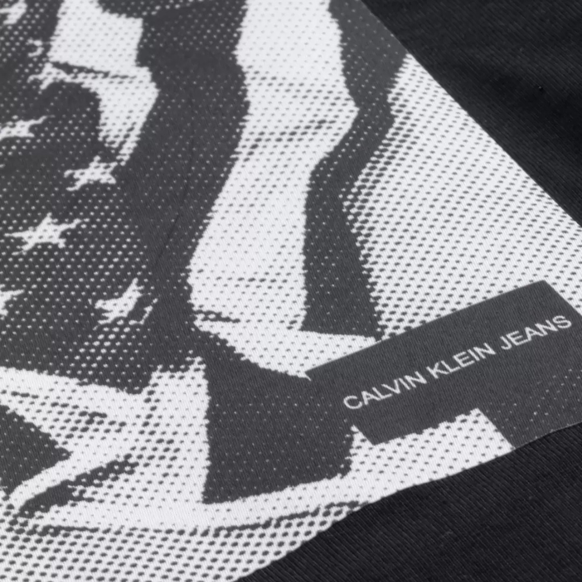 Calvin Klein CHEST FLAG SATIN BOX T-Shirt