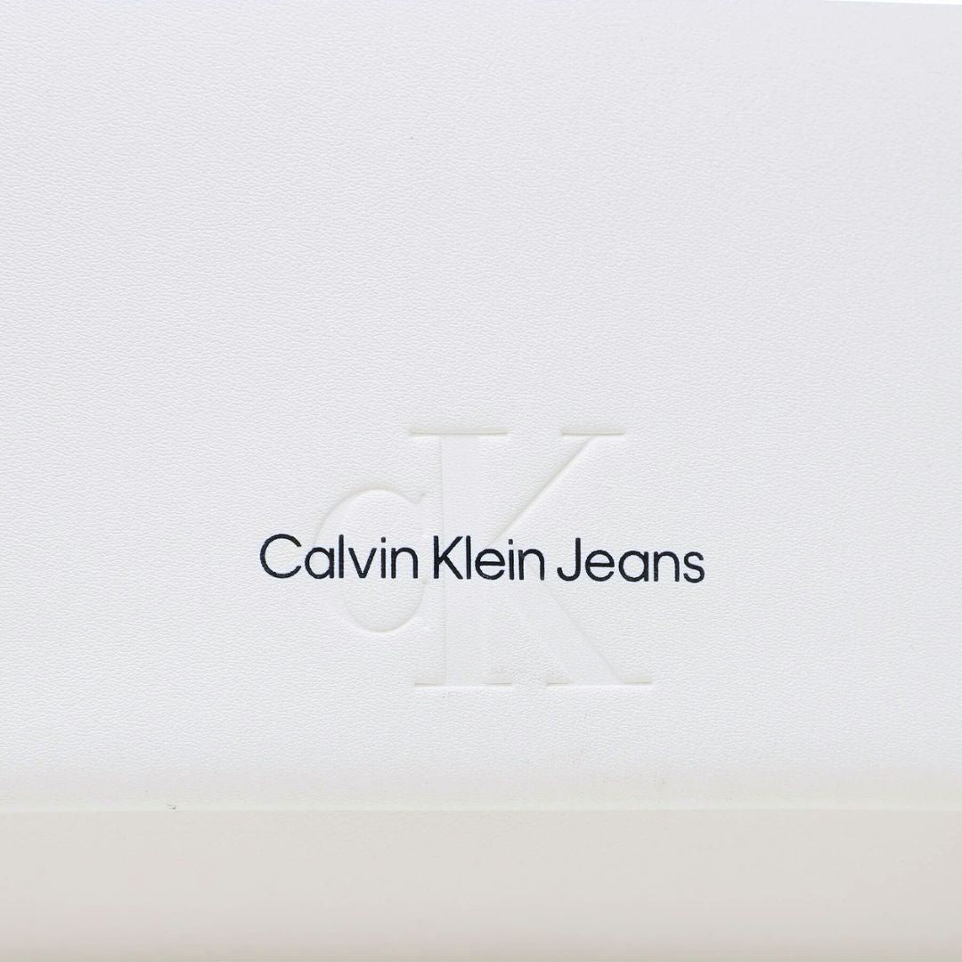 Calvin Klein Jeans Sculpted Ew Flap Conv25 Chain Handbag K60K610562-WHT - White