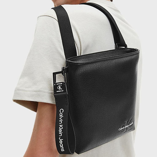 Calvin Klein Jeans Tagged Flatpack 18 Bag K50K509287-BLK - Black Bags
