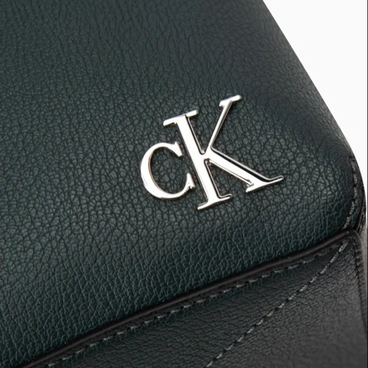 Calvin Klein Minimal Monogram Bucket Bag Women - BLK - Black