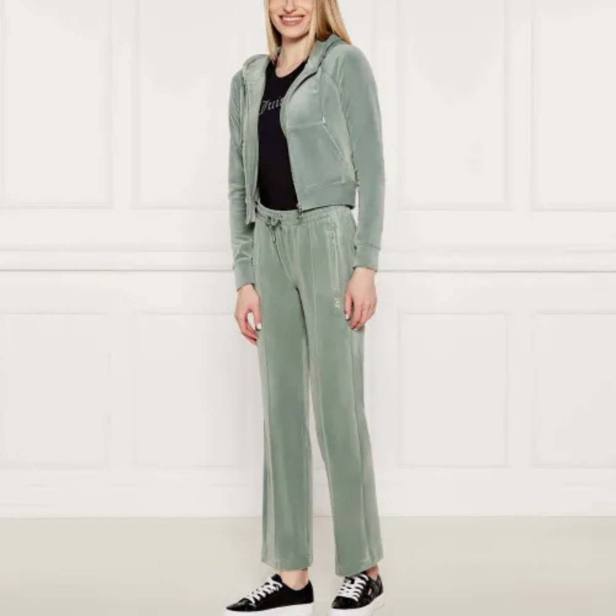 GUESS JLOVE Sneakers Women-BLK