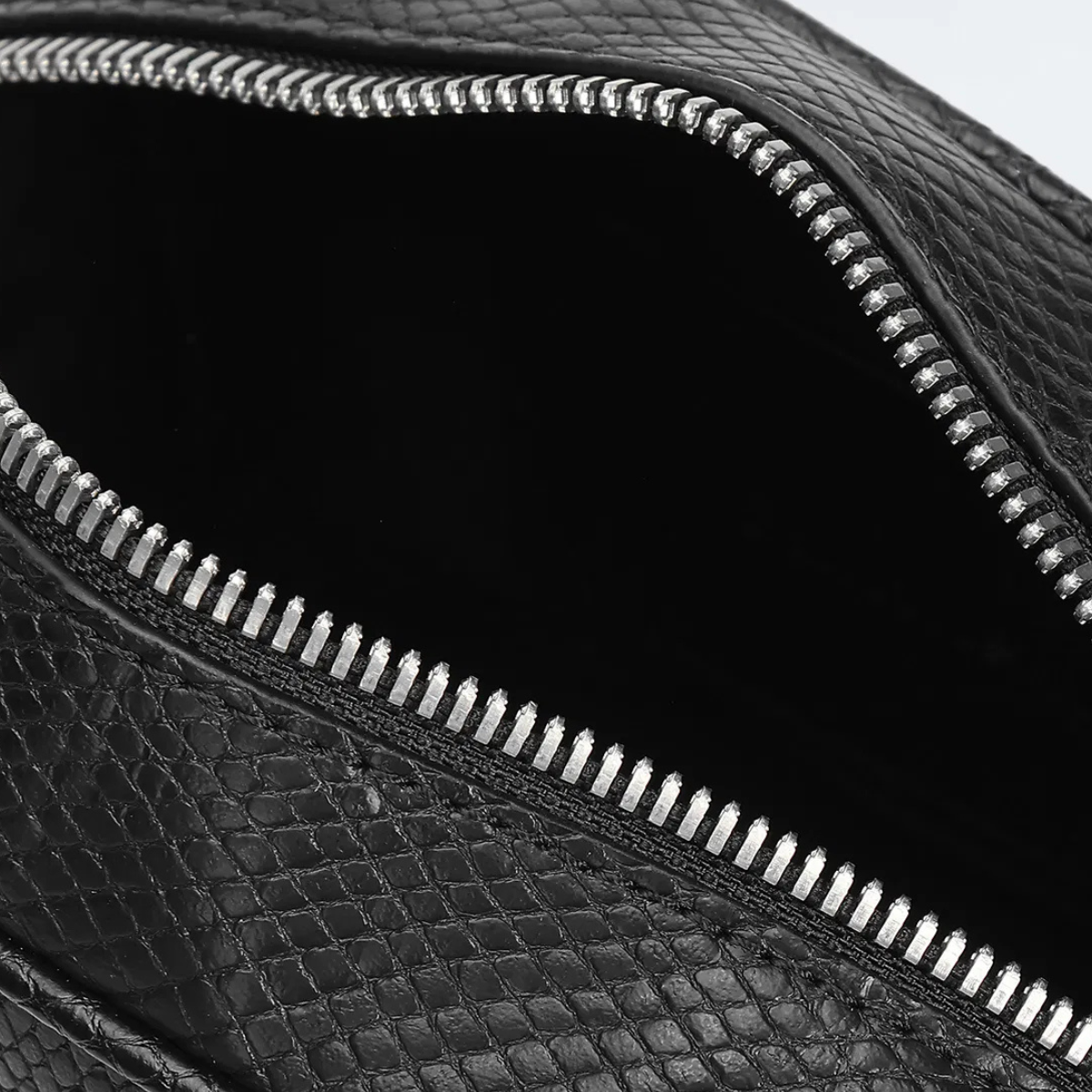 Karl Lagerfeld Paris Camera Crossbody Bag Women - BLK - Black