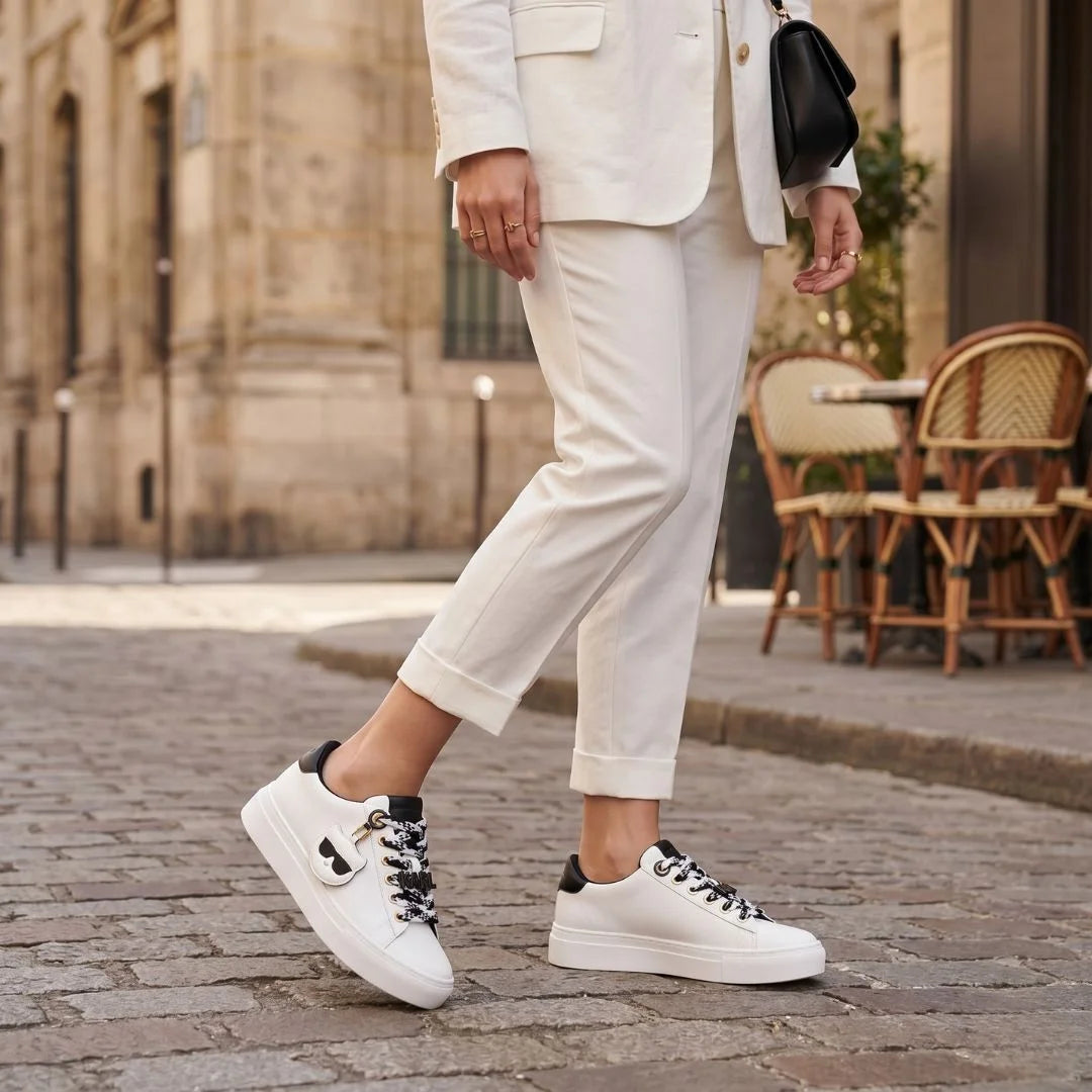 KARL LAGERFELD PARIS Capree Lace Up With Choupette Charm Sneakers Women - WHT