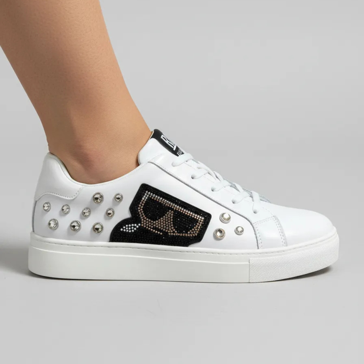 KARL LAGERFELD PARIS Cate Pins Sneakers Women - WHT