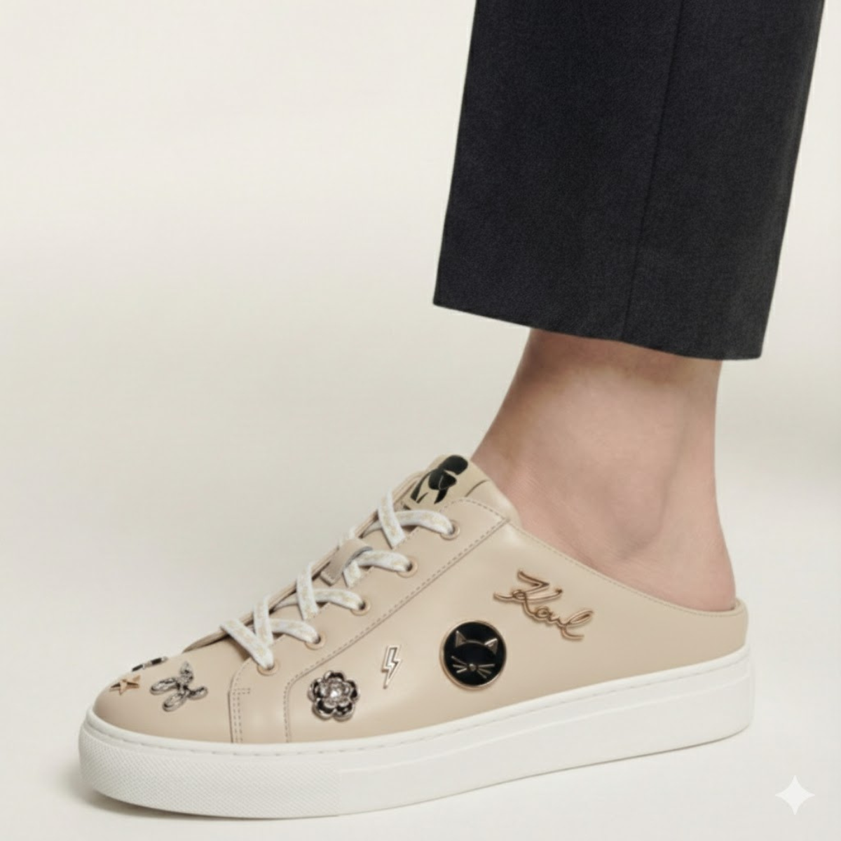 KARL LAGERFELD PARIS Cordelia Mules Sneakers Women - BEG