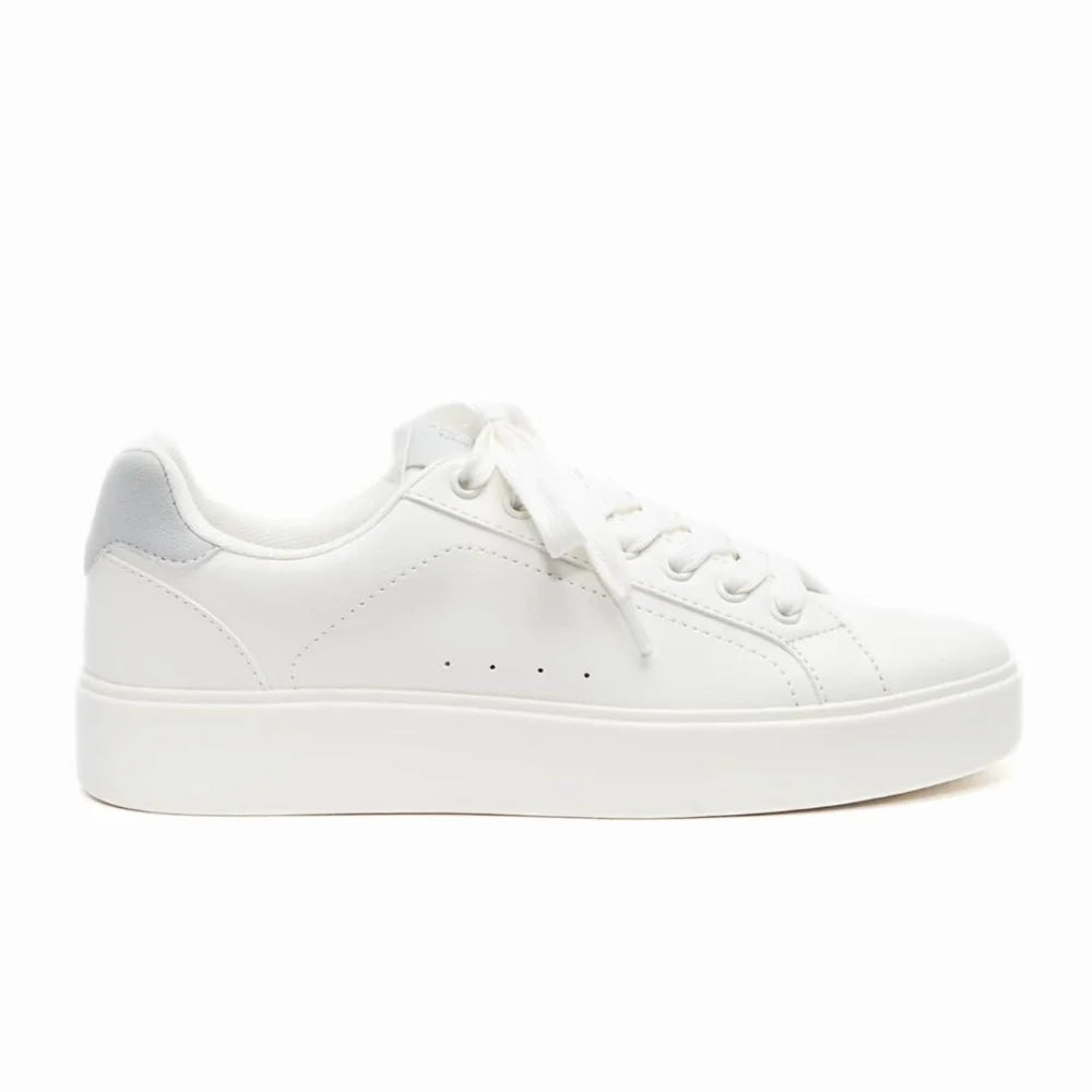 Pull & Bear Basic Lace-Up With Details Trainers Women 1350-240-004-WHT - 35 / White