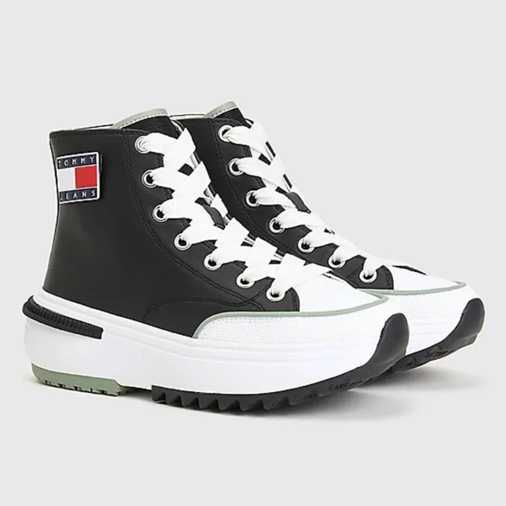 Tommy Hilfiger Chunky Cleat Leather Trainers Women - BLK - Black / 39 / M - Shoes