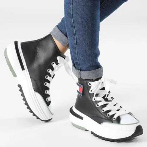 Tommy Hilfiger Chunky Cleat Leather Trainers Women - BLK - Shoes