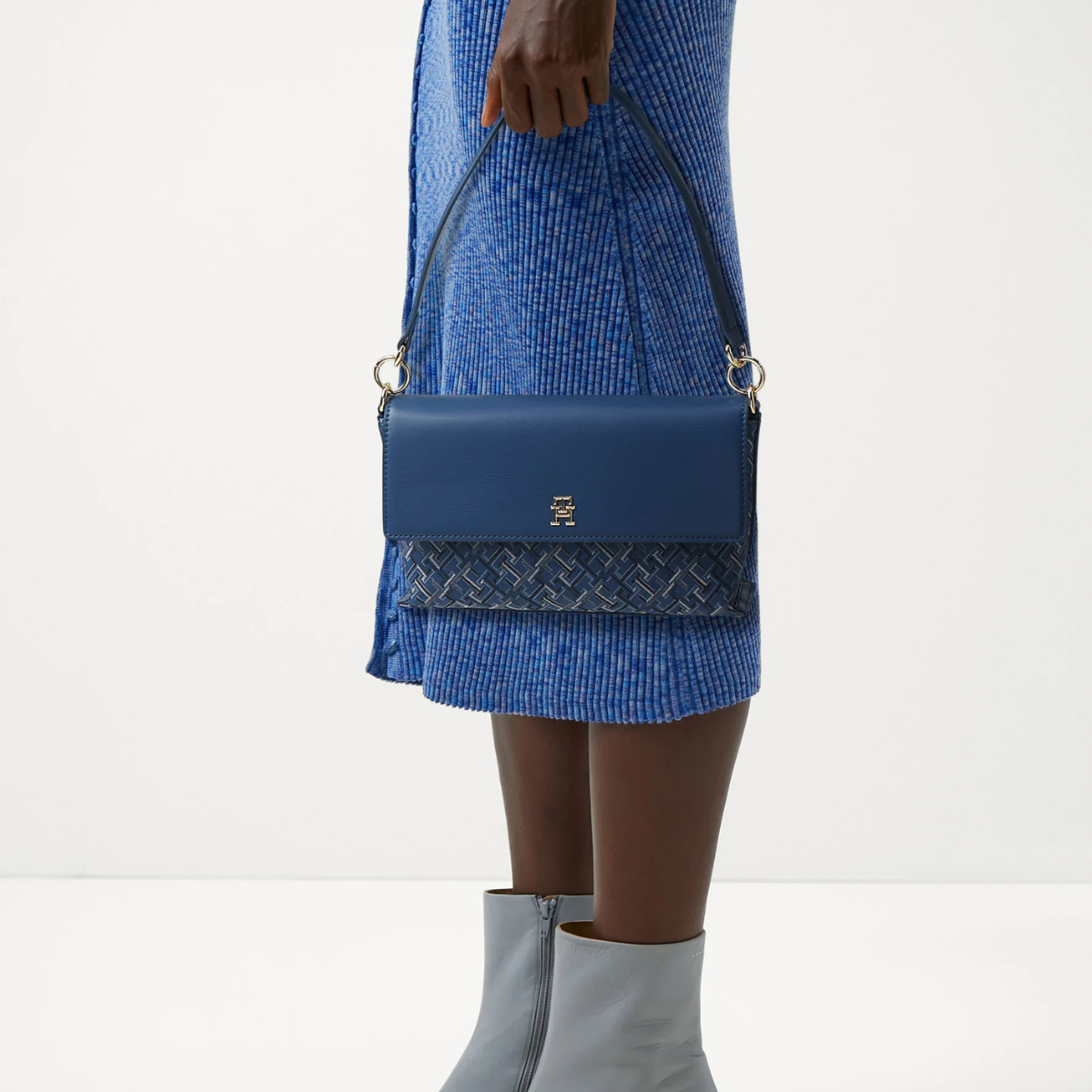 Tommy Hilfiger DISTINCT BAG MONO - BLU - Blue