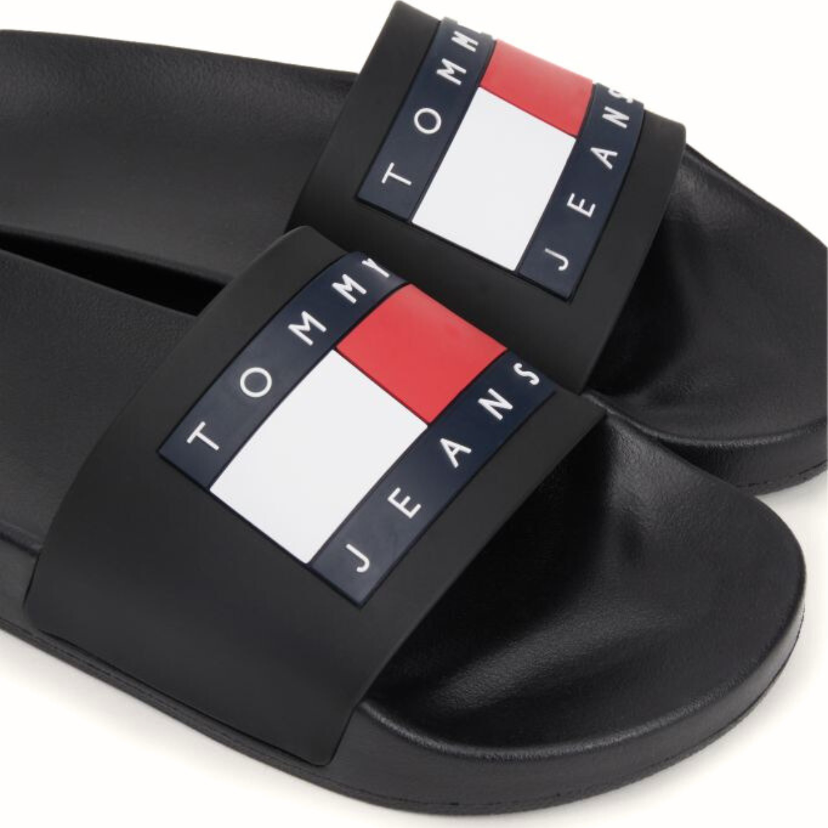 Tommy Hilfiger Essential Flag Badge Pool Slides BLK