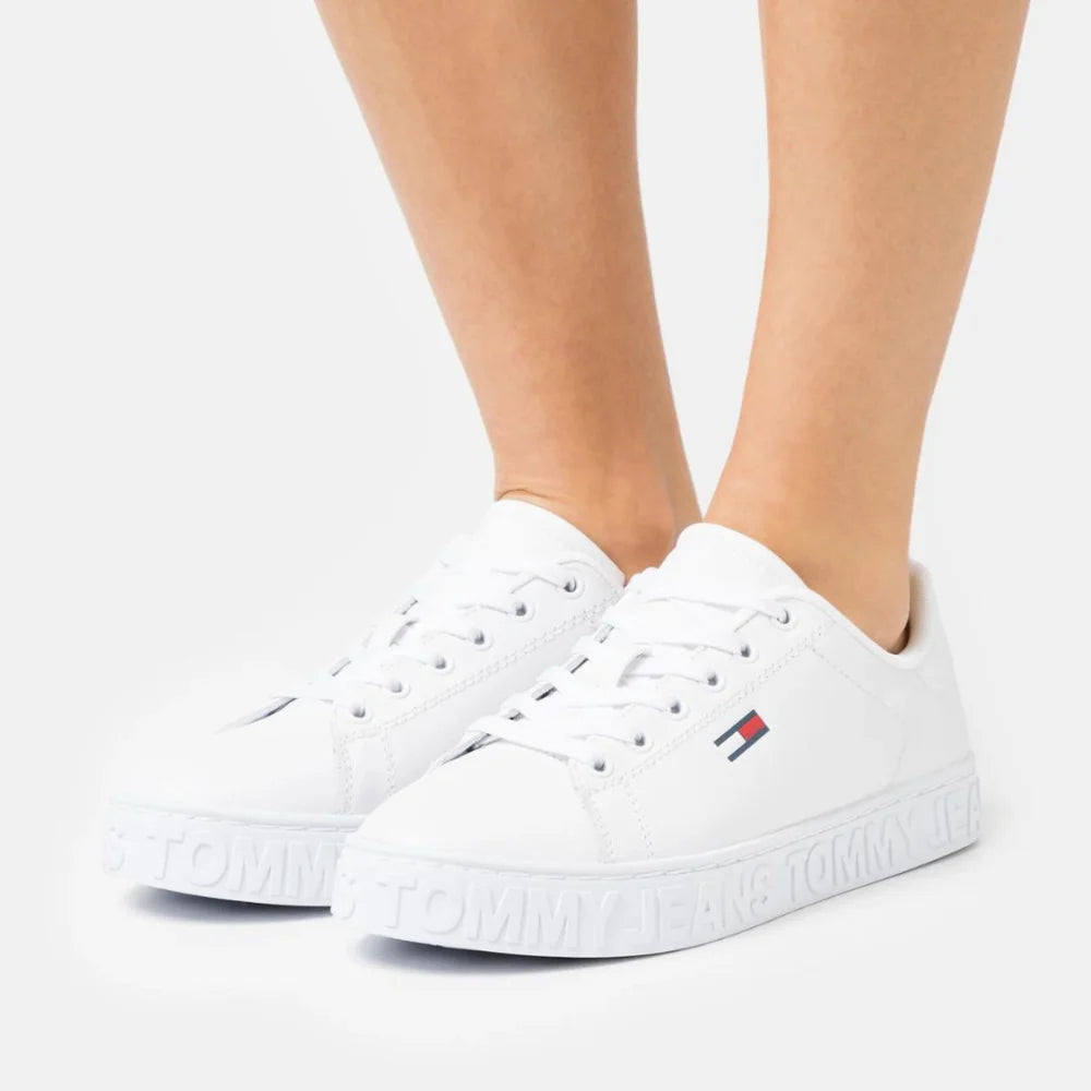 Tommy Hilfiger Jeans Cool ESS Leather Sneaker Women - WHT - Shoes