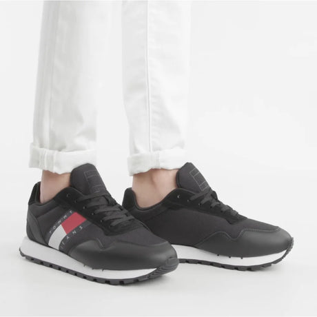 Tommy Hilfiger Jeans Retro Runner ESS Men EM0EM01081-BLK - Shoes