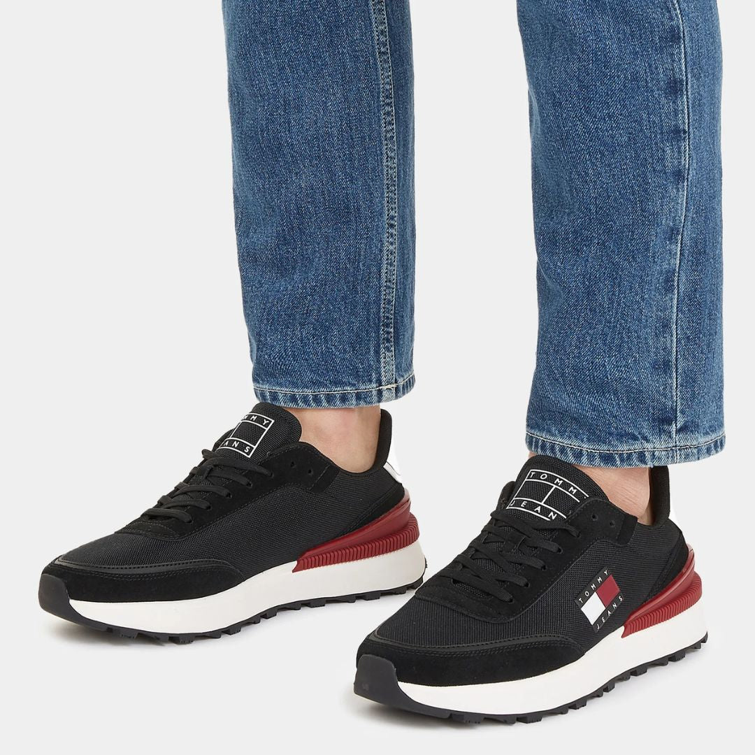 Tommy Hilfiger Jeans TJM Technical Runner Sneakers EM0EM02275-BLKRED