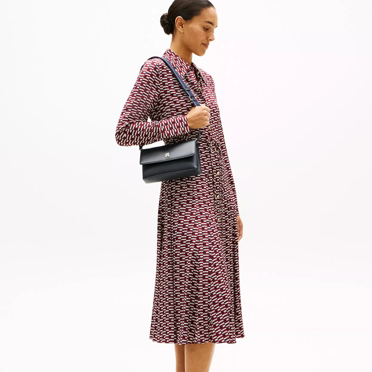 Tommy Hilfiger Pebbled Flap Crossbody Bag - BLK - Black