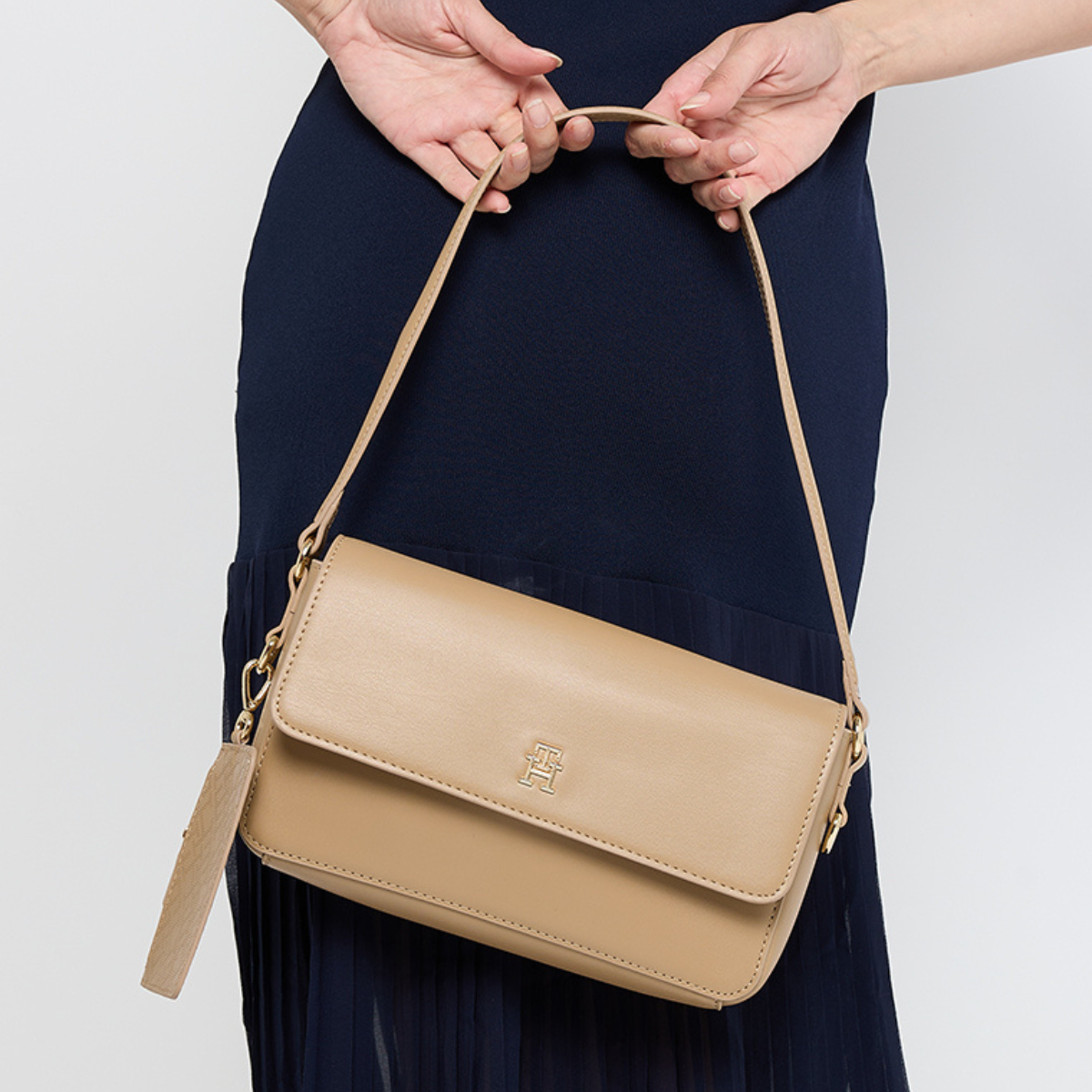 Tommy Hilfiger Pebbled Flap Crossbody Bag - TAN - Tan