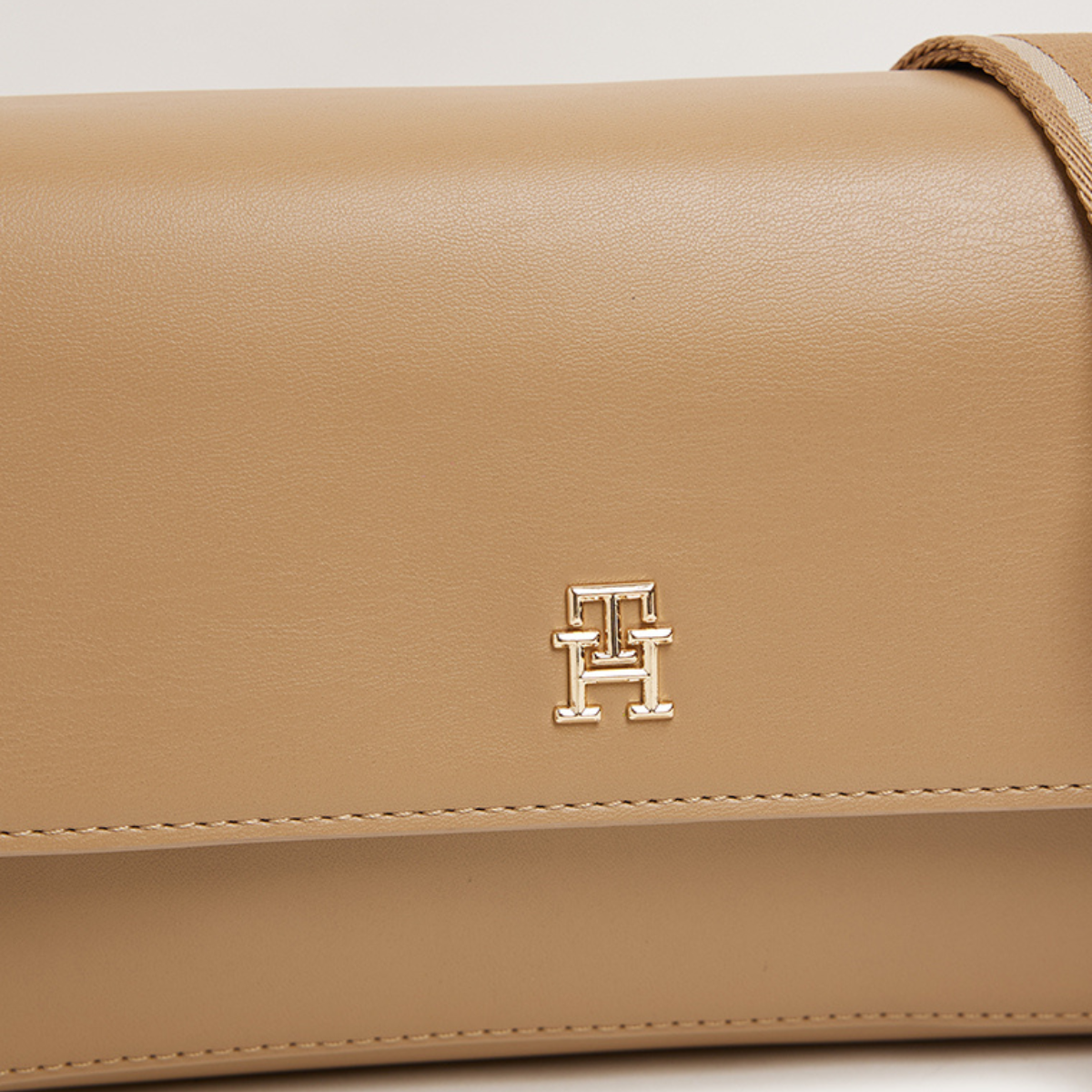 Tommy Hilfiger Pebbled Flap Crossbody Bag - TAN - Tan