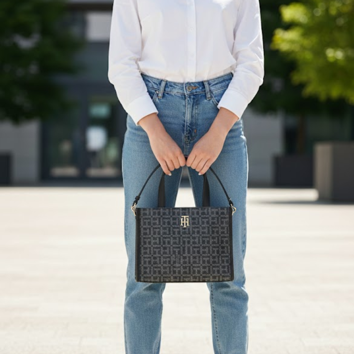 Tommy Hilfiger TH logo metal handbag women - NVYGRY - Navy-Grey