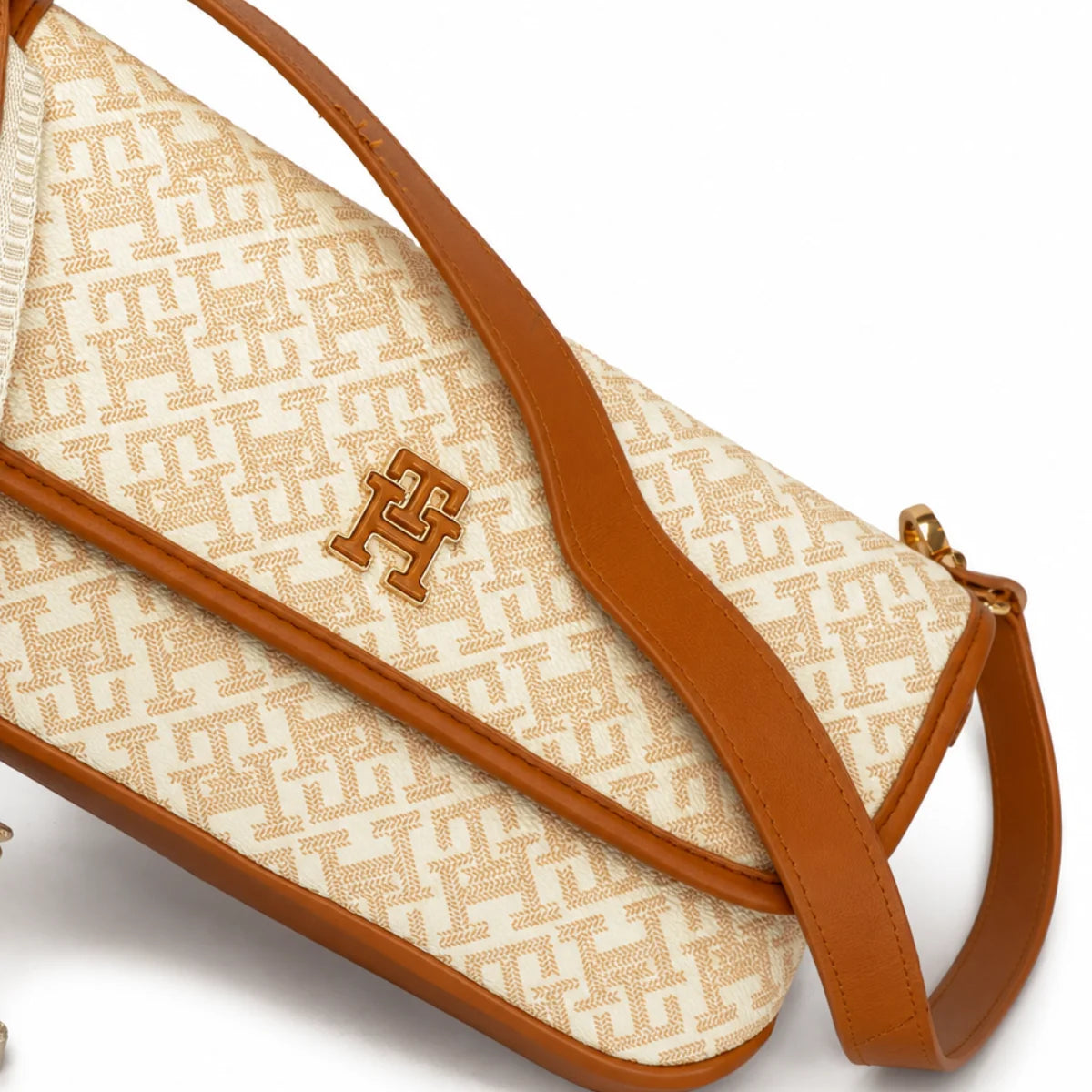 Tommy Hilfiger TH MONOPLAY LE FLAP Crossbody Bag - BEG - Beige