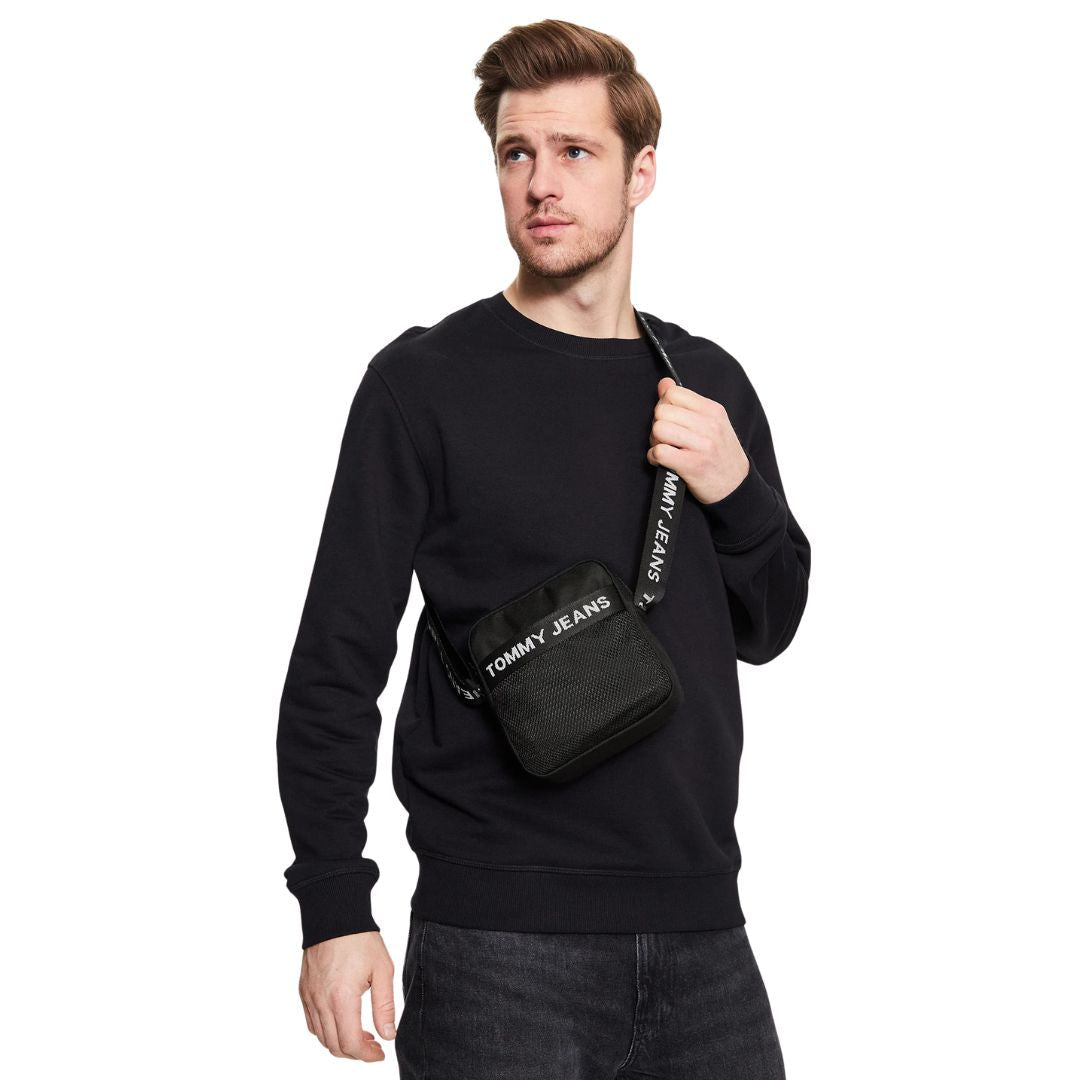 Tommy Jeans Shoulder Bag AM0AM10901-BLK - Black